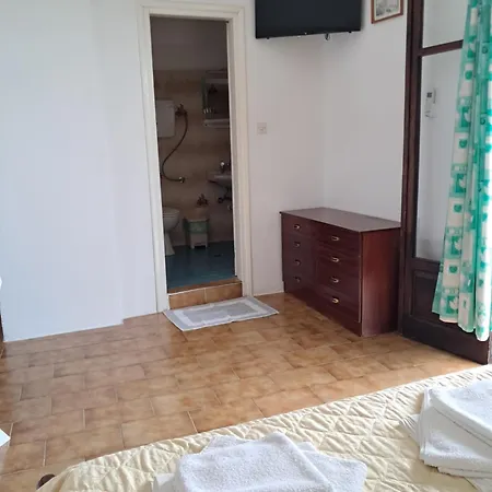 Camelia 4* Skiathos stad