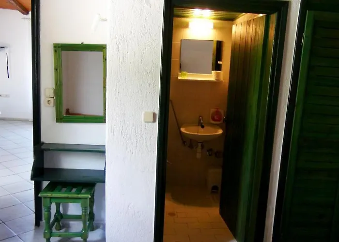 Camelia Skiathos stad